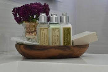 Syvanna Wellness And 4*